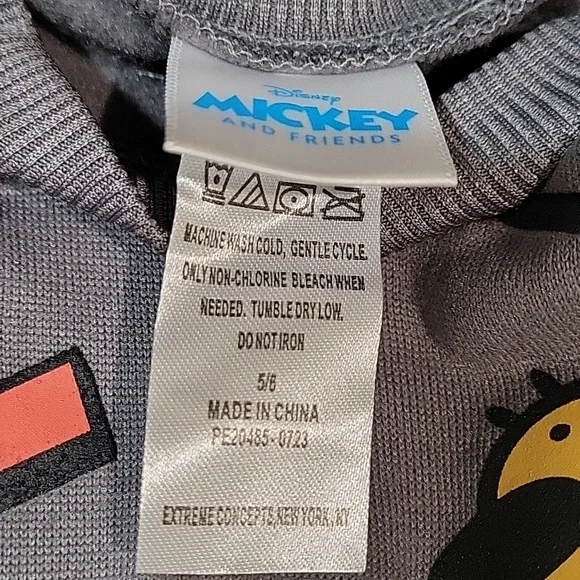 Boys Disney Mickey Mouse Sweatshirt Sizes 4 & 5/6 NWOT - Picture 4 of 5